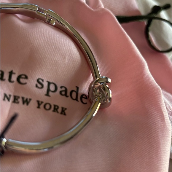 Kate Spade New York Silver Sailors Knot clasp authentic Bracelet - Picture 6 of 6